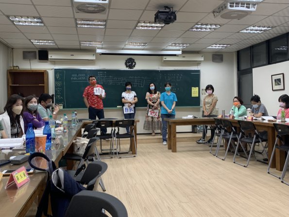 撒提爾的應對角色扮演。