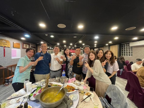 LINE_ALBUM_20230526家長會期末例會聚餐_230617_41