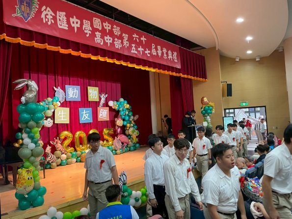 LINE_ALBUM_20250606國高中畢業典禮_250731_25