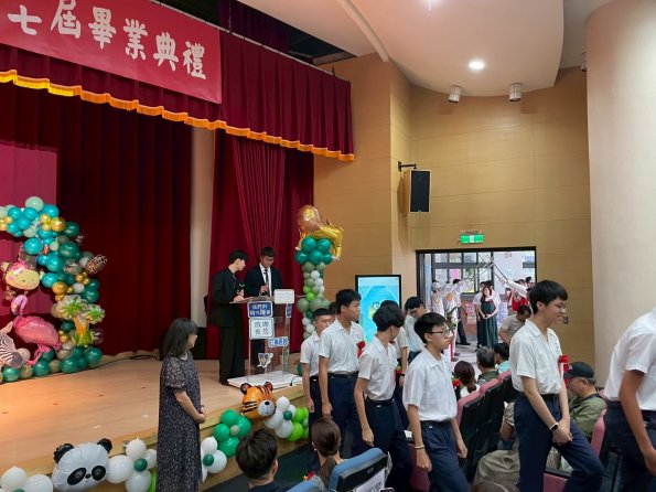 LINE_ALBUM_20250606國高中畢業典禮_250731_28