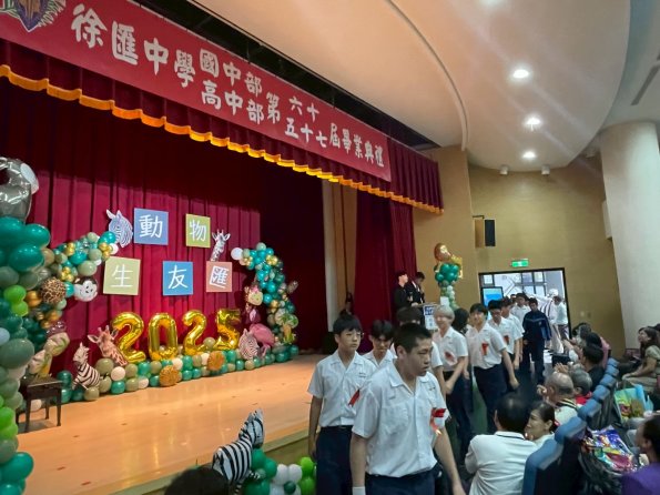 LINE_ALBUM_20250606國高中畢業典禮_250731_33