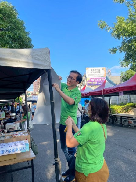 LINE_ALBUM_20251108校慶愛心園遊會_260806_107