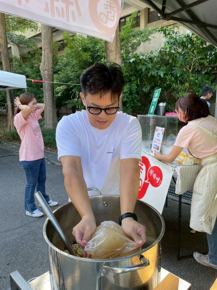 LINE_ALBUM_20251108校慶愛心園遊會_260806_86