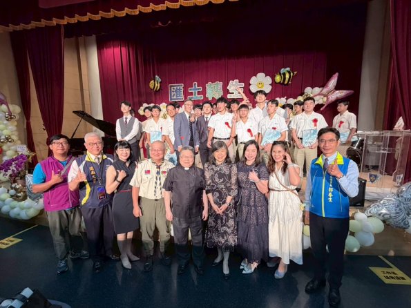 LINE_ALBUM_20260605高國中畢業典禮_260806_6